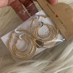 2 Pairs Gold Hoop Earrings